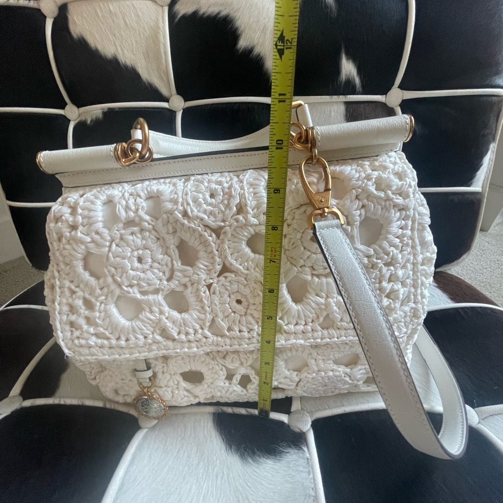 Dolce & Gabbana
Crocheted Sicily bag - Picture 15 of 16
